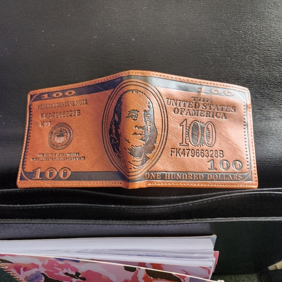 Other - Unique $100 Dollar Bill Leather Wallet 😍💲🤑